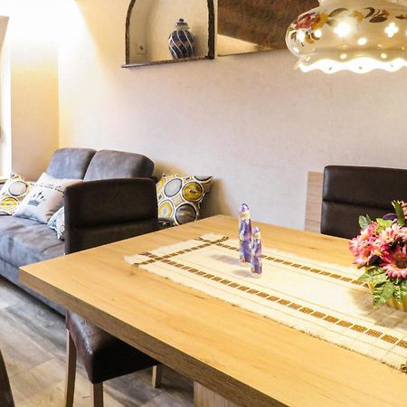 Amazing Apartment In Hinterweidenthal With Wifi Exterior photo