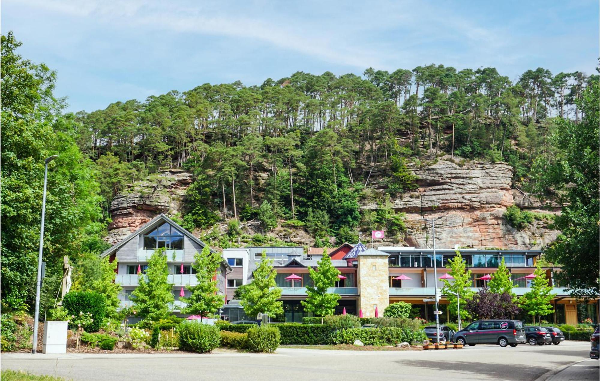 Amazing Apartment In Hinterweidenthal With Wifi Exterior photo
